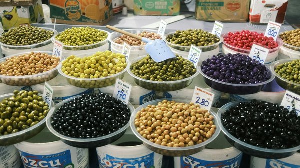 Can You Recommend a Quality Microwave that is Also Easy to Clean?